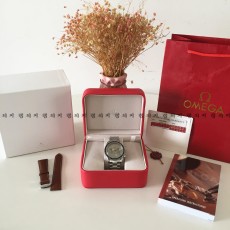 오메가 스피드마스터 레이싱 코엑시엘 메탈시계 +가죽